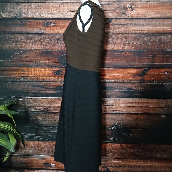 Adrianna Papell Bandage Sheath Dress Size 10 Two-Toned Layered Stretch Zip Back - Picture 7 of 11